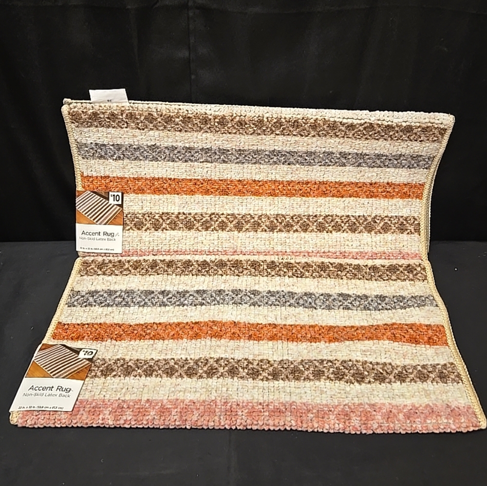 2pc Lot Of Scatter Accent Rugs W/Non Skid Latex Back 22" x 32" Each 100% Nylon